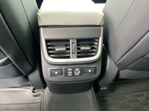 Certified 2025 Subaru Outback Limited AWD/4WD image 16