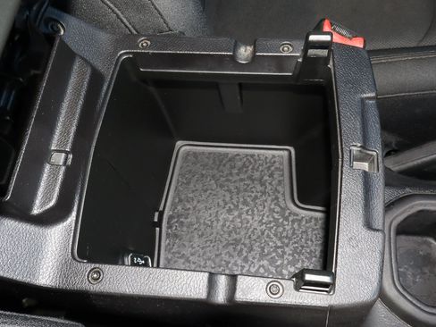 Used 2018 Jeep Wrangler Unlimited Sport S AWD/4WD image 24