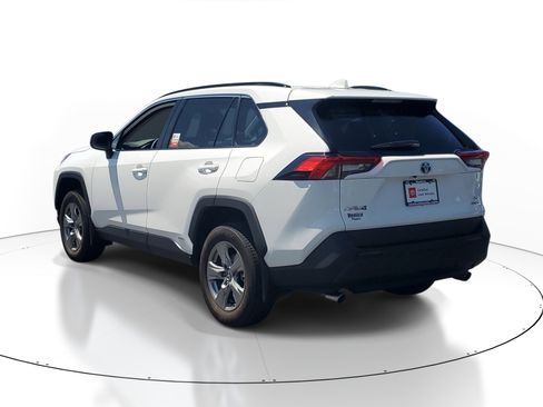 Certified 2024 Toyota RAV4 LE AWD/4WD image 4