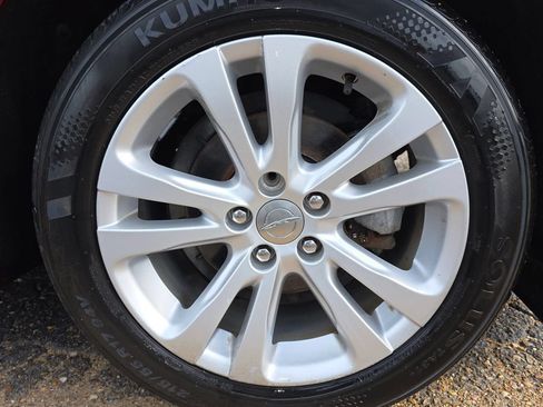 Used 2016 Chrysler 200 Limited w/ Anniversary Edition FWD image 9