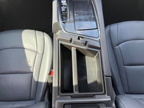 Used 2024 Buick Enclave Essence w/ Experience Buick Package FWD image 25