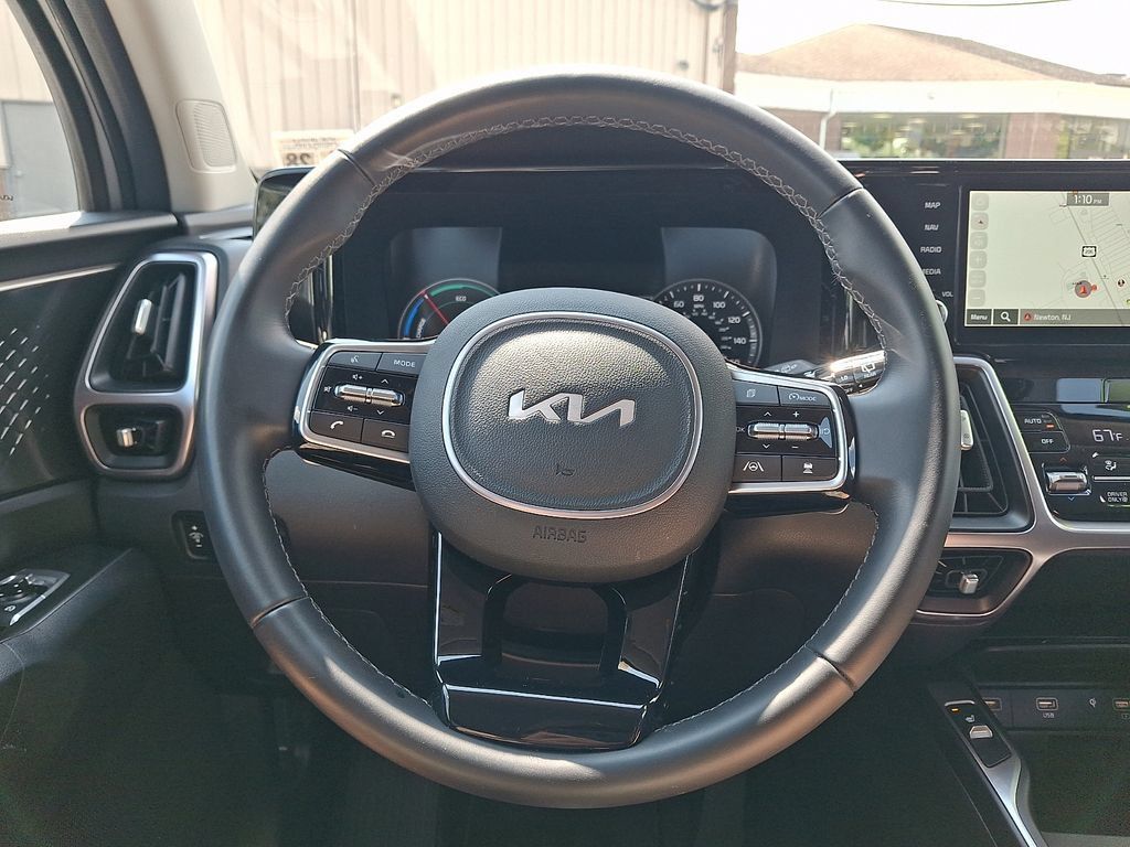Certified 2023 Kia Sorento EX AWD/4WD image 22