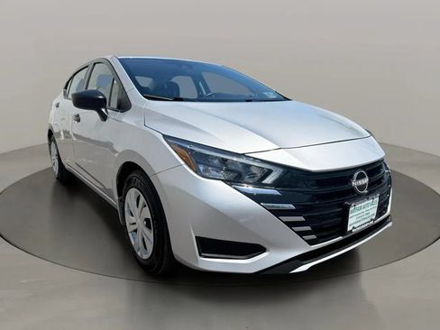 Used 2025 Nissan Versa S w/ Trunk Package FWD image 10