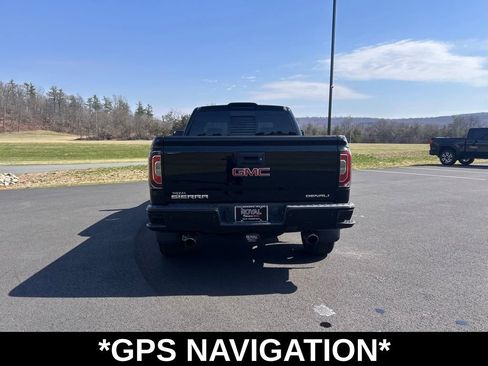 Used 2018 GMC Sierra 1500 Denali image 7