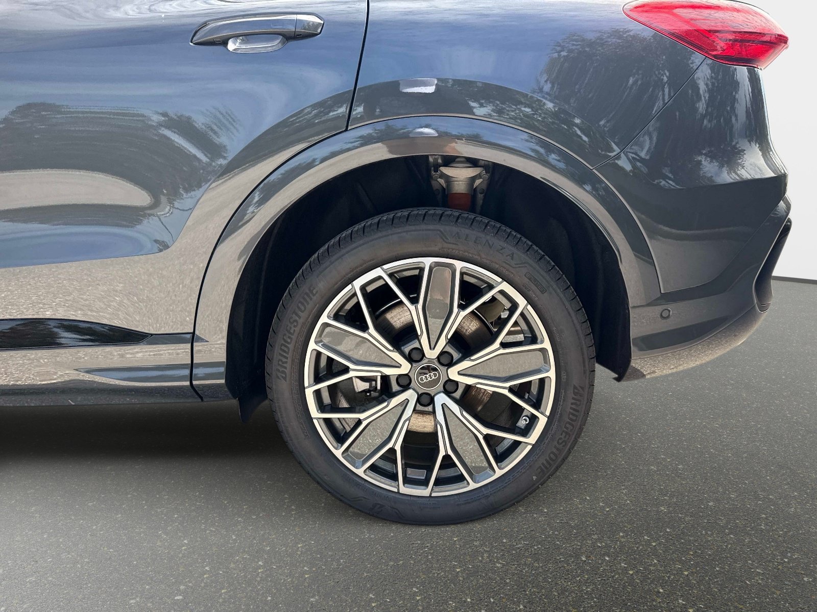 New 2026 Audi Q5 Premium Plus AWD/4WD image 10