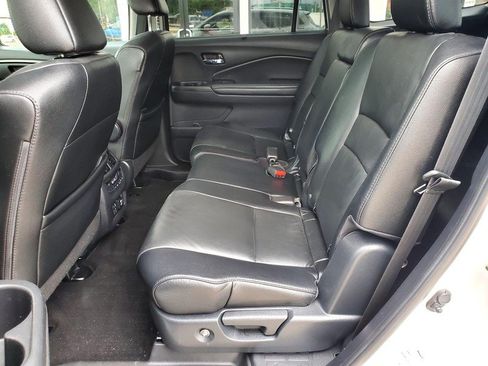 Used 2020 Honda Pilot Touring image 16