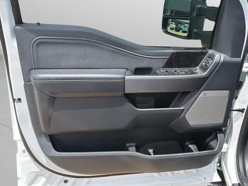 Certified 2025 Ford F350 Lariat AWD/4WD image 19