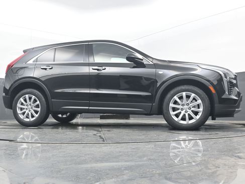 Used 2023 Cadillac XT4 Luxury w/ Cold Weather Package image 25