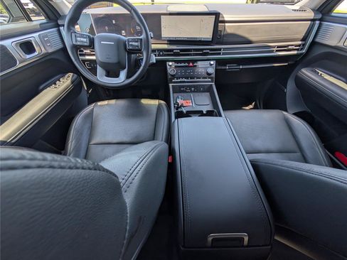 Used 2025 Hyundai Santa Fe Limited FWD image 30
