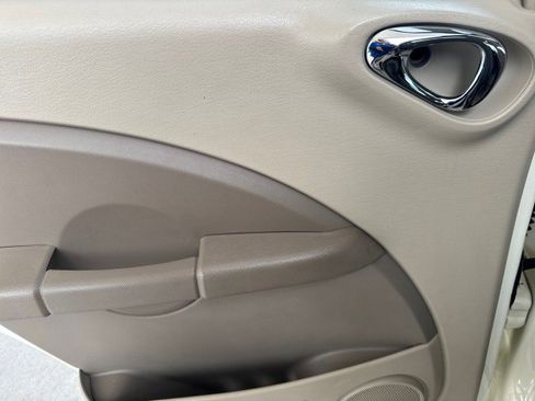 Used 2007 Chrysler PT Cruiser Limited image 6