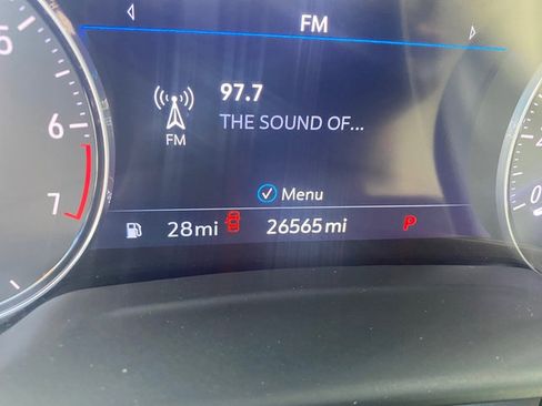 Used 2022 Buick Envision Essence w/ Technology Package I image 23