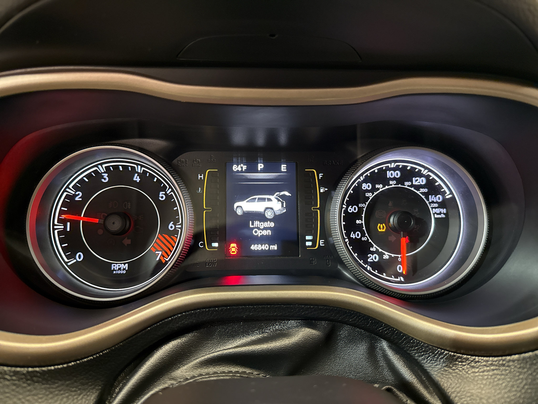 Used 2015 Jeep Cherokee Sport w/ Cold Weather Group AWD/4WD image 18