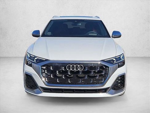 Used 2024 Audi SQ8 Prestige w/ Prestige Package image 2