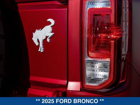 New 2025 Ford Bronco Heritage Edition AWD/4WD image 42
