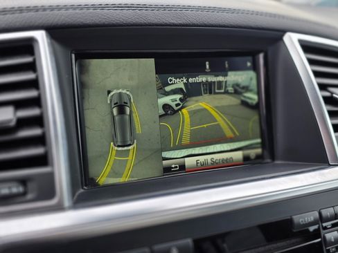 Used 2016 Mercedes-Benz GL 450 4MATIC image 33