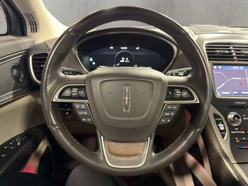 Used 2019 Lincoln Nautilus Reserve AWD/4WD image 26