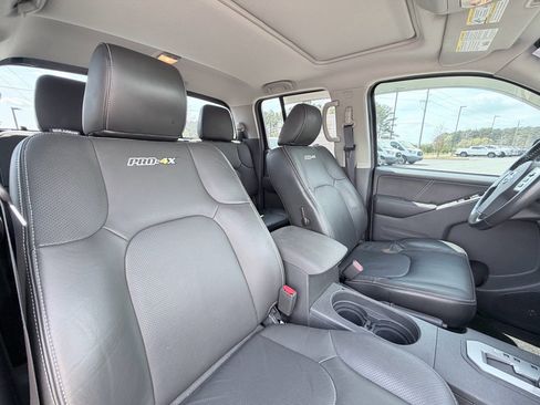Used 2020 Nissan Frontier PRO-4X w/ Pro-4x Utility Package image 24