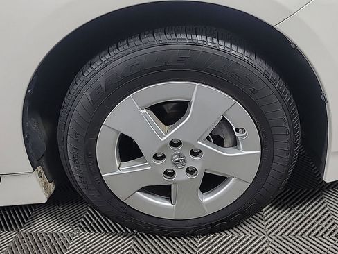 Used 2011 Toyota Prius Two image 3