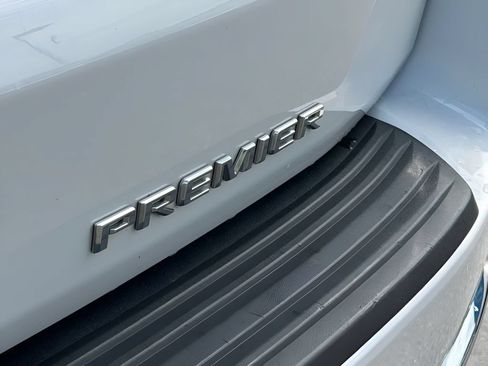 Used 2023 Chevrolet Tahoe Premier RWD image 8