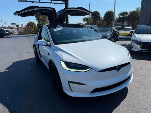 Used 2023 Tesla Model X image 3