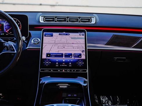 Used 2024 Mercedes-Benz S 580 S 580 image 15