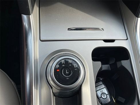 Used 2023 Ford Explorer XLT w/ Equipment Group 202A image 11
