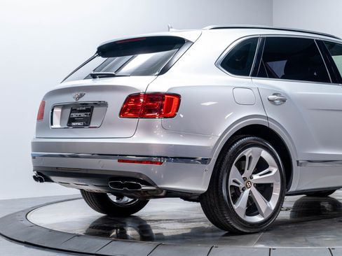 Used 2020 Bentley Bentayga AWD/4WD image 23