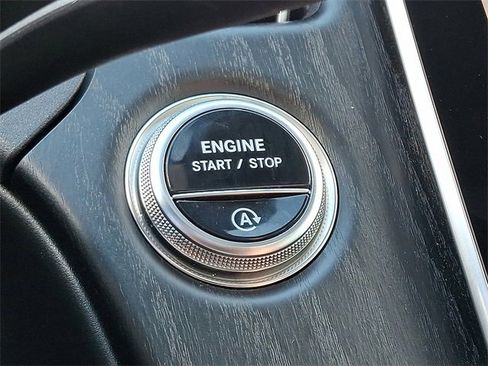 Used 2025 Mercedes-Benz E 450 4MATIC Sedan image 23