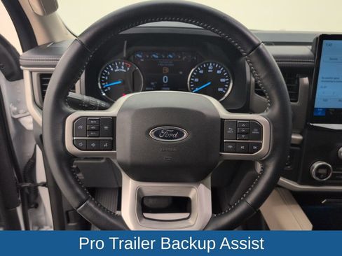 Certified 2023 Ford Expedition XLT image 40