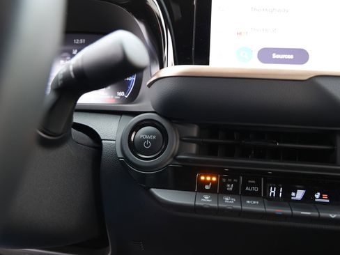 Used 2025 Toyota Crown Platinum image 20