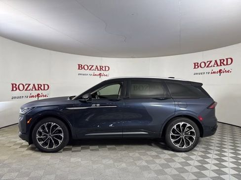 Used 2024 Lincoln Nautilus Reserve w/ Equipment Group 203A image 5