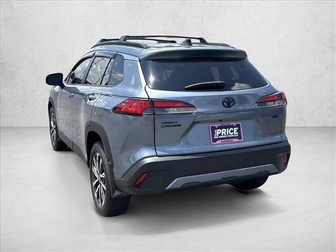 Used 2025 Toyota Corolla Cross XLE w/ Convenience Package FWD image 7