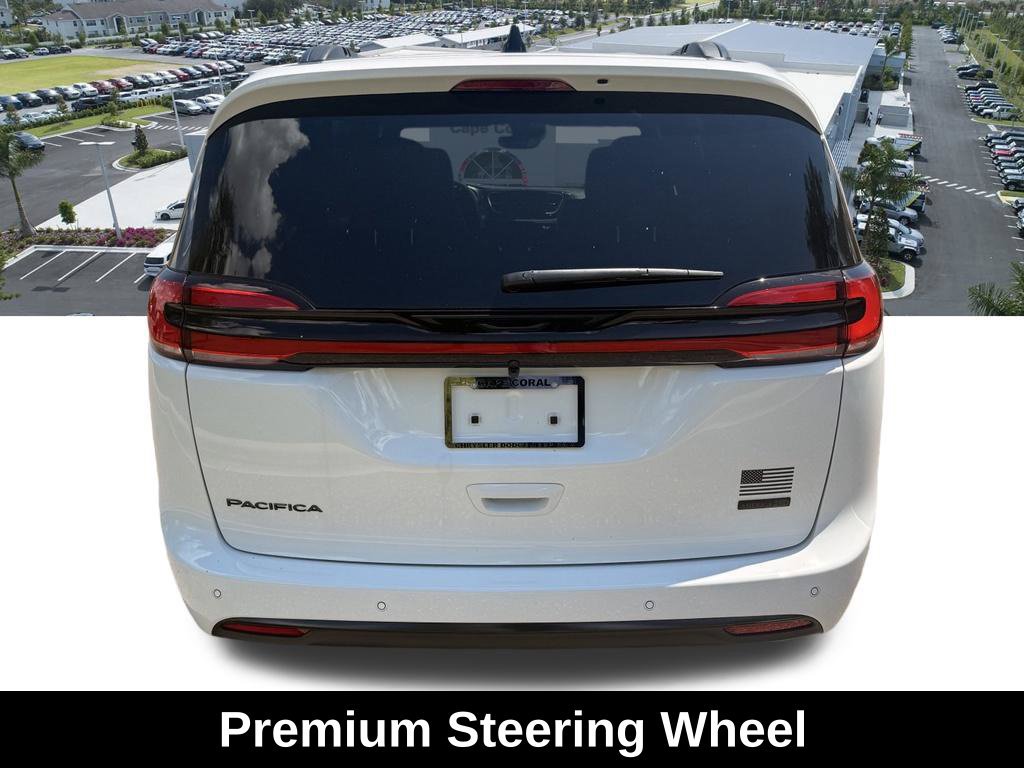 New 2027 Chrysler Pacifica Select FWD image 5