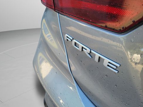 Certified 2024 Kia Forte LXS FWD image 31