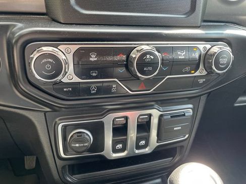 Used 2021 Jeep Wrangler Sport AWD/4WD image 26