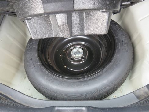 Used 2015 Honda Fit LX image 37