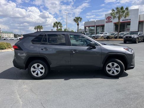 Used 2021 Toyota RAV4 LE image 6