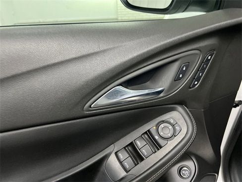 Used 2022 Buick Encore GX Essence w/ Experience Buick Package image 22