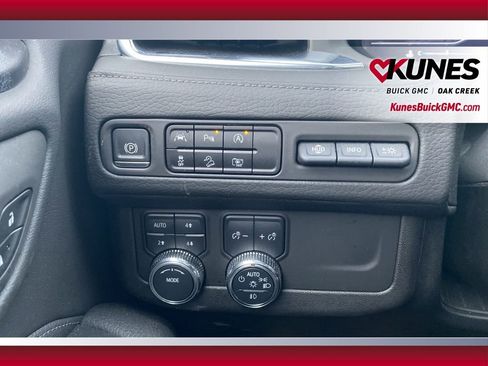 Used 2023 GMC Yukon Denali image 16