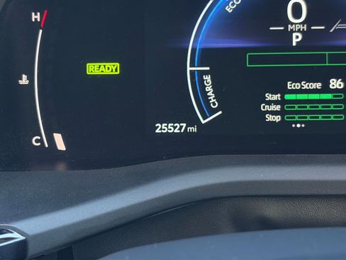 Used 2025 Toyota Camry LE image 39