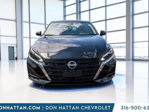Used 2025 Nissan Altima 2.5 SV AWD/4WD image 25