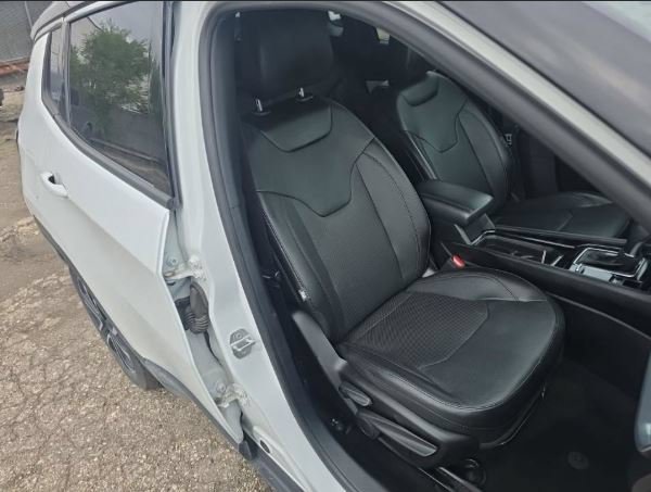 Used 2023 Jeep Compass Limited AWD/4WD image 6