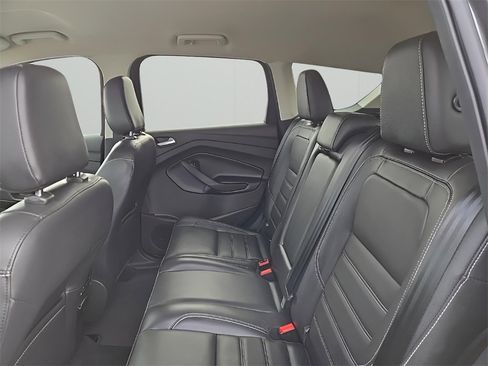 Used 2019 Ford Escape Titanium image 12