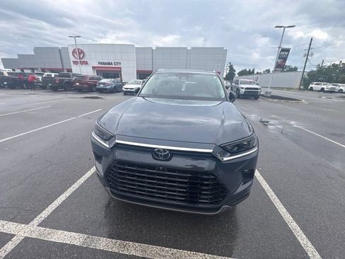Used 2024 Toyota Grand Highlander FWD image 10
