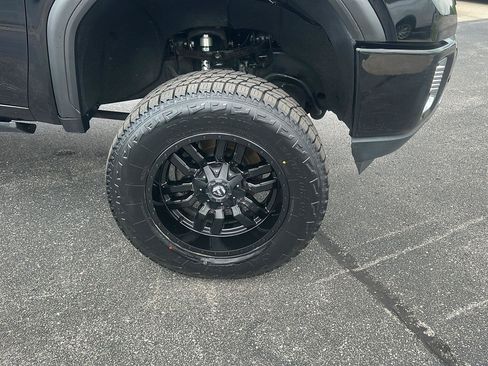 Used 2020 GMC Sierra 3500 Denali w/ Denali Ultimate Package AWD/4WD image 8
