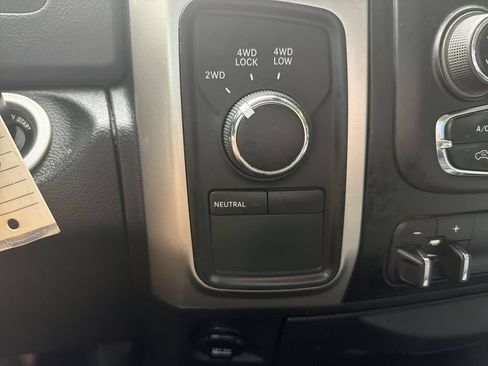 Used 2018 RAM 2500 SLT AWD/4WD image 14
