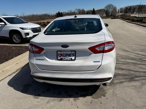 Used 2014 Ford Fusion SE w/ Equipment Group 202A image 4