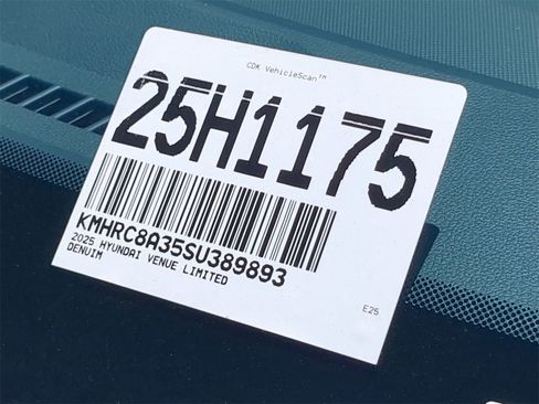 New 2025 Hyundai Venue Limited image 33