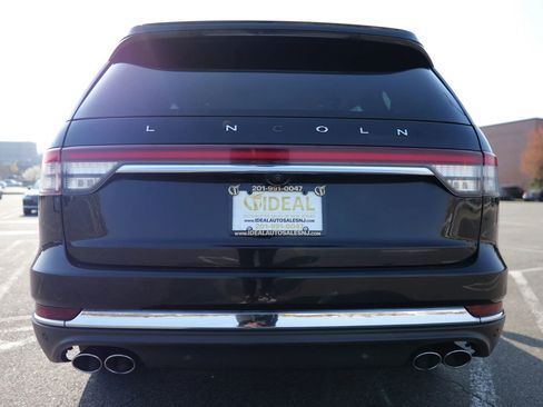 Used 2023 Lincoln Aviator AWD image 7
