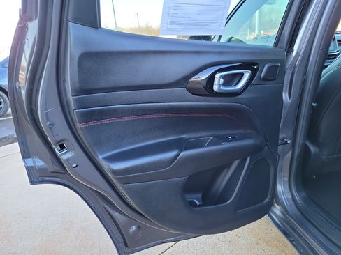 Used 2024 Jeep Compass Trailhawk w/ Trailhawk Elite Group image 17